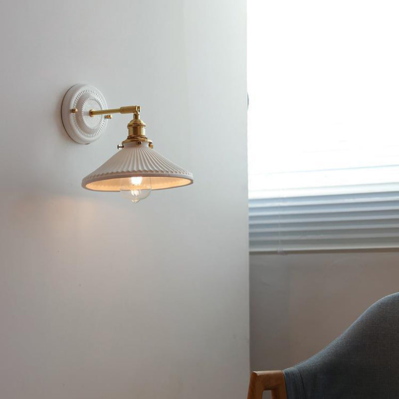 Vintage‑Wandleuchte | Keramik & Messing | Warmweißes LED‑Licht