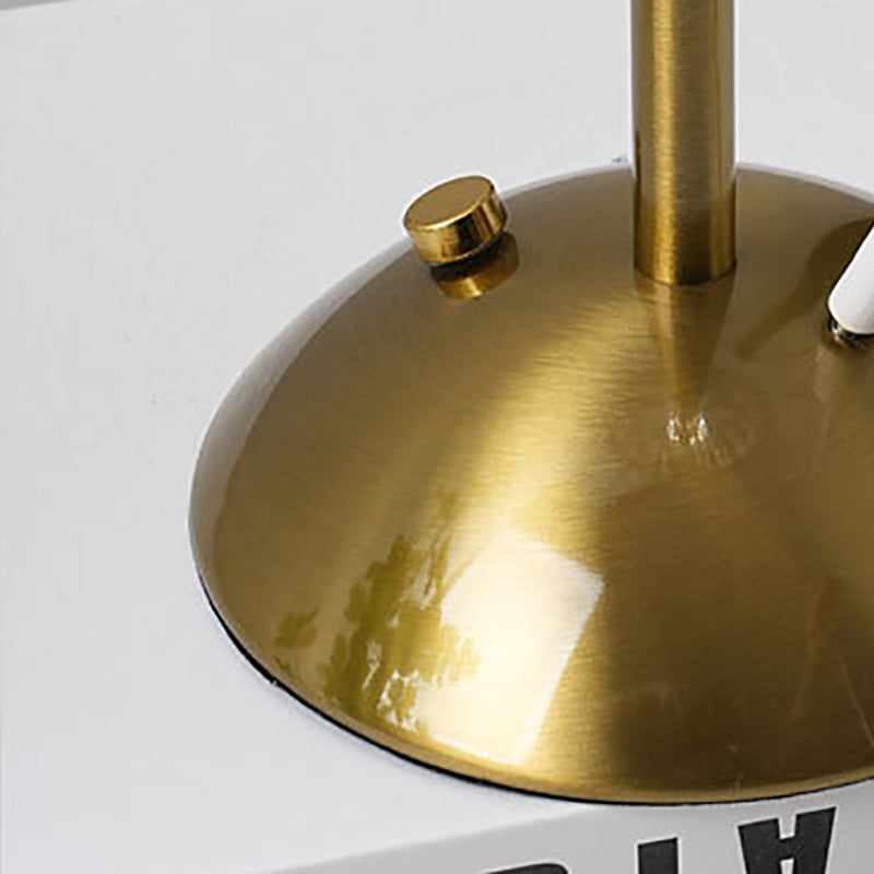 Skandinavische Messing-Plissierte Stoff-Kegel-Tischlampe | Eleganter Nordic-Look | LED-1-Flammig