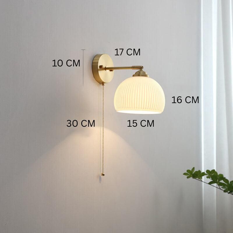 Wandleuchte Glas Kugel | Milchweiß & Messing | Skandinavisches Lichtdesign