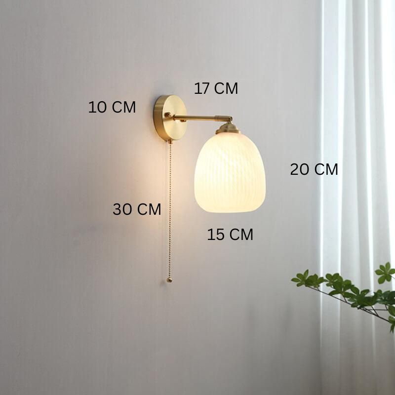 Wandleuchte Glas Kugel | Milchweiß & Messing | Skandinavisches Lichtdesign