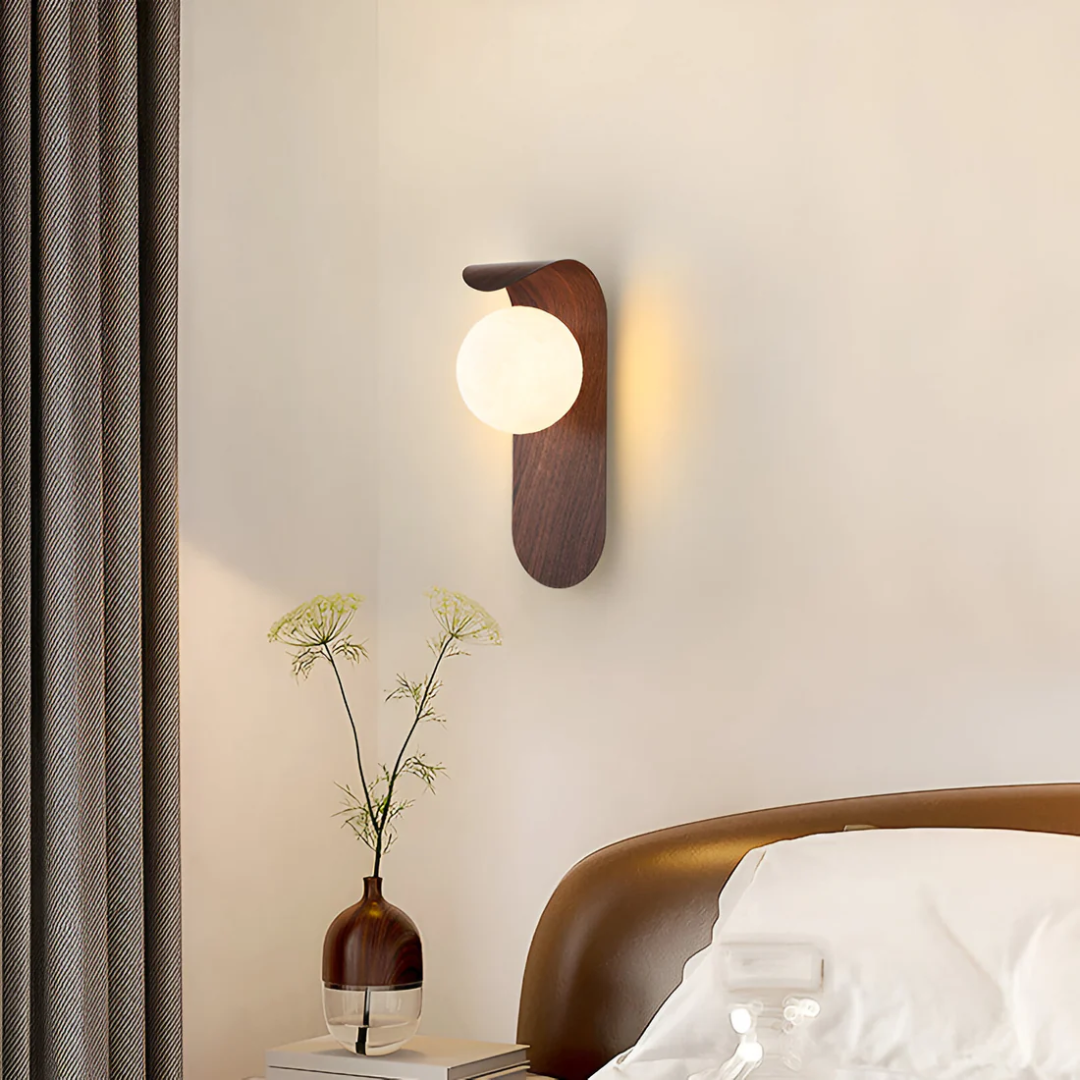 LED-Wandleuchte | Holz & Kugel-Design | Skandinavisch & Minimalistisch