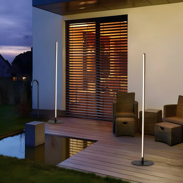Solar-Stehlampe Außen | LED | IP65 Wasserdicht | Garten & Terrasse