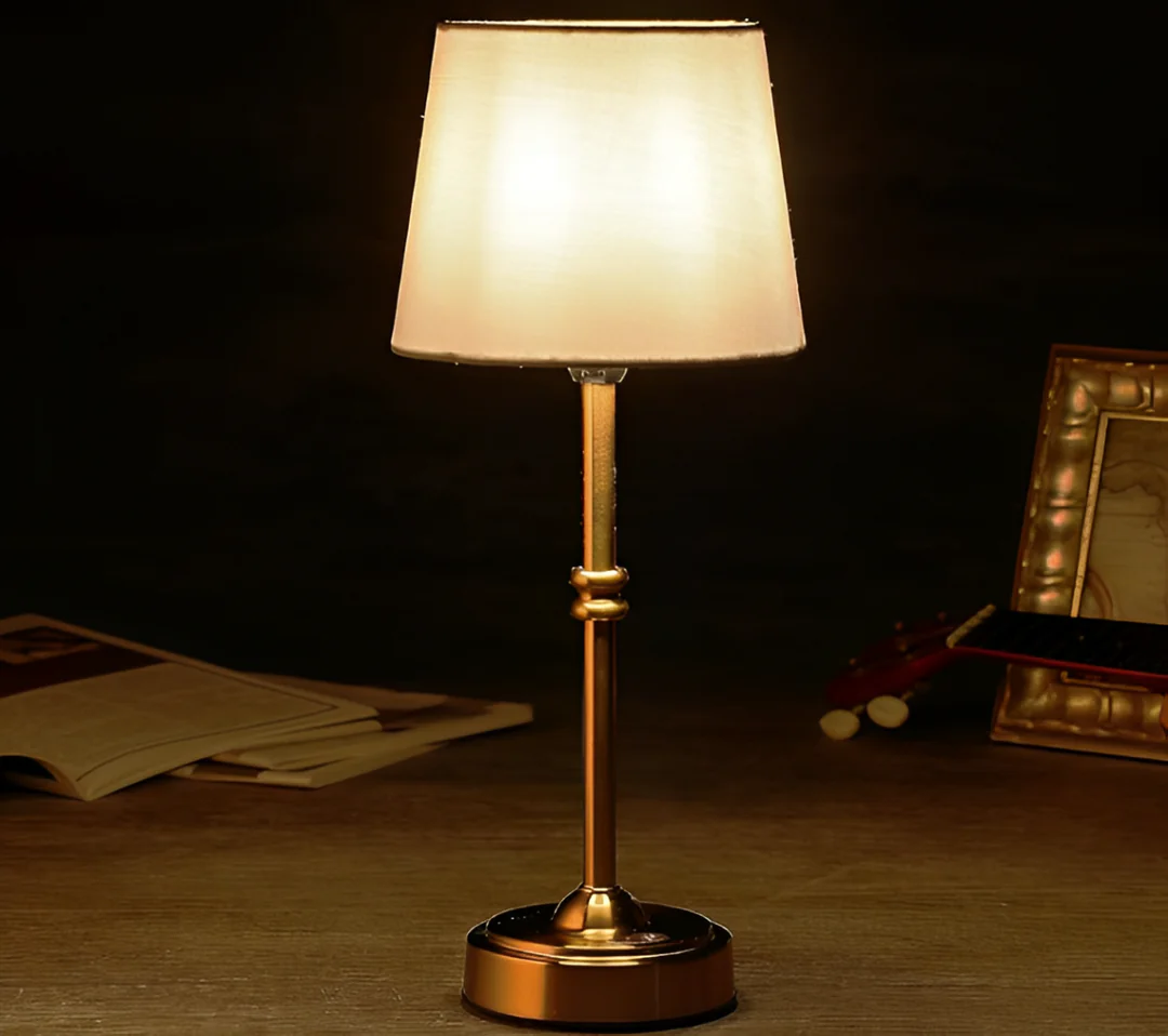 Moderne Tischlampe Minimalistisch | LED | Elegantes Design