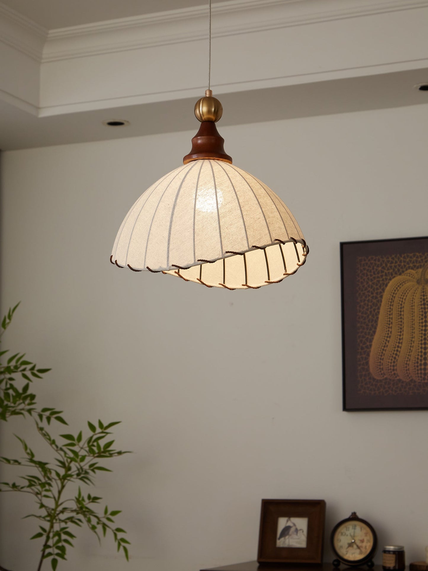Pendelleuchte Stoff Plissee | Holz & Metall | E26/E27 LED | Elegant