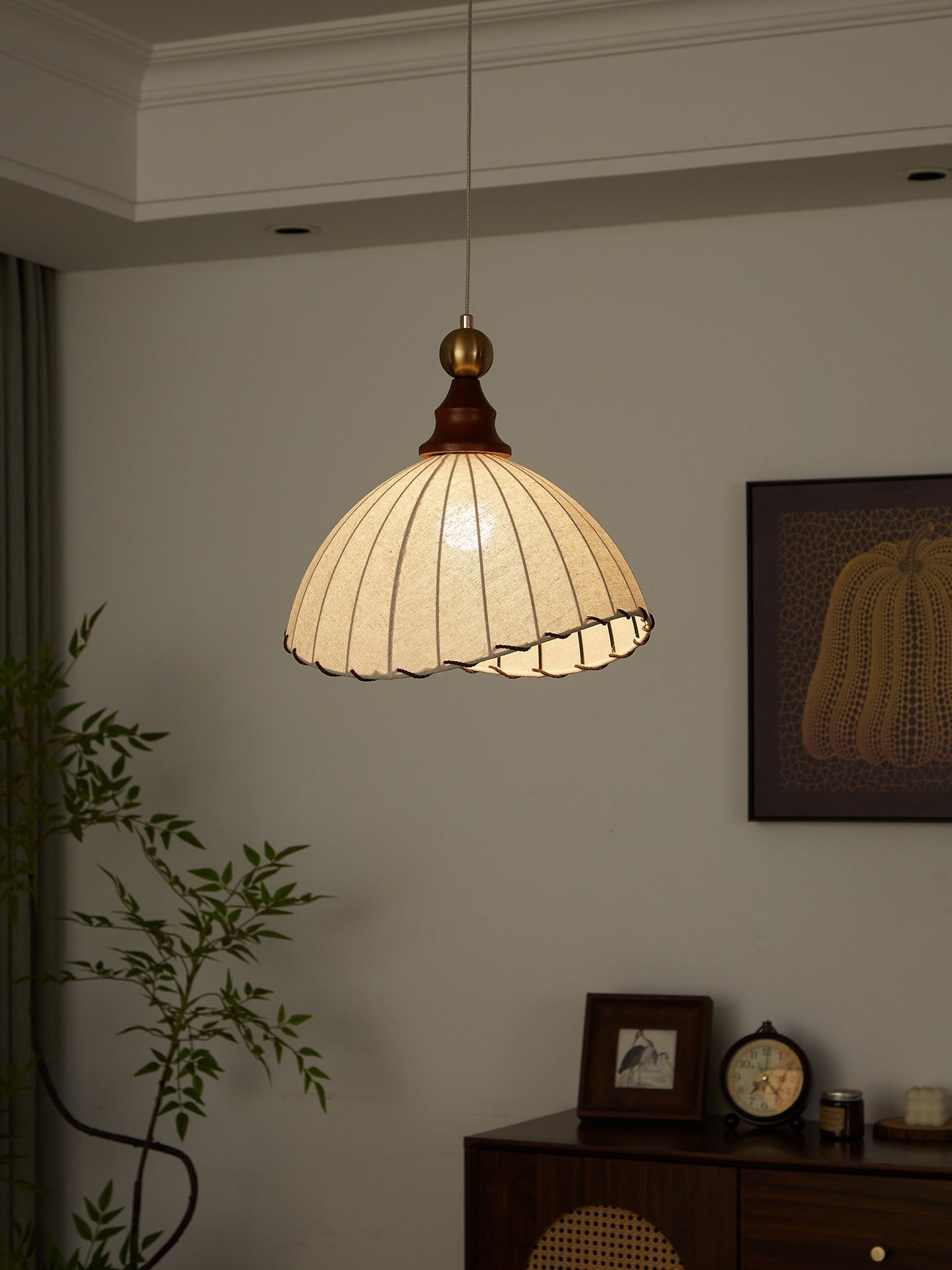 Pendelleuchte Stoff Plissee | Holz & Metall | E26/E27 LED | Elegant