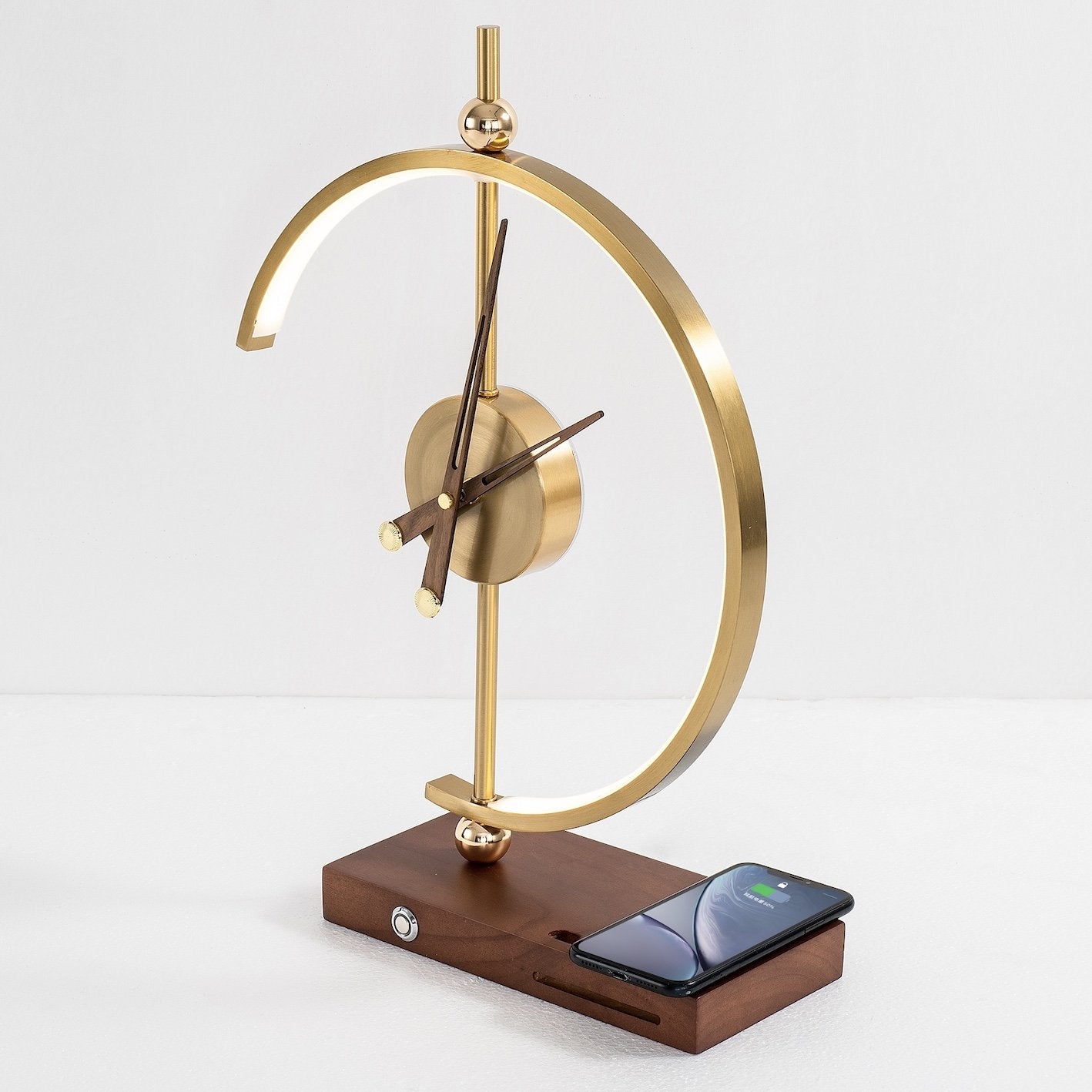 Tischlampe mit Uhr | Modernes Design | LED Beleuchtung | Integrierte Ladefunktion