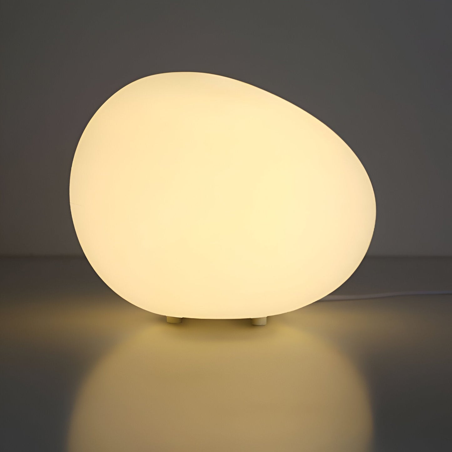 LED-Tischlampe | Stein-Form | 3-Farben-Licht | Nordisch & Minimalistisch