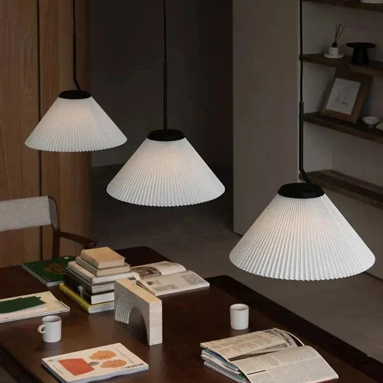 Nordische Pendelleuchte Plissee | Stoffschirm Creme | E27 LED | Skandinavischer Stil