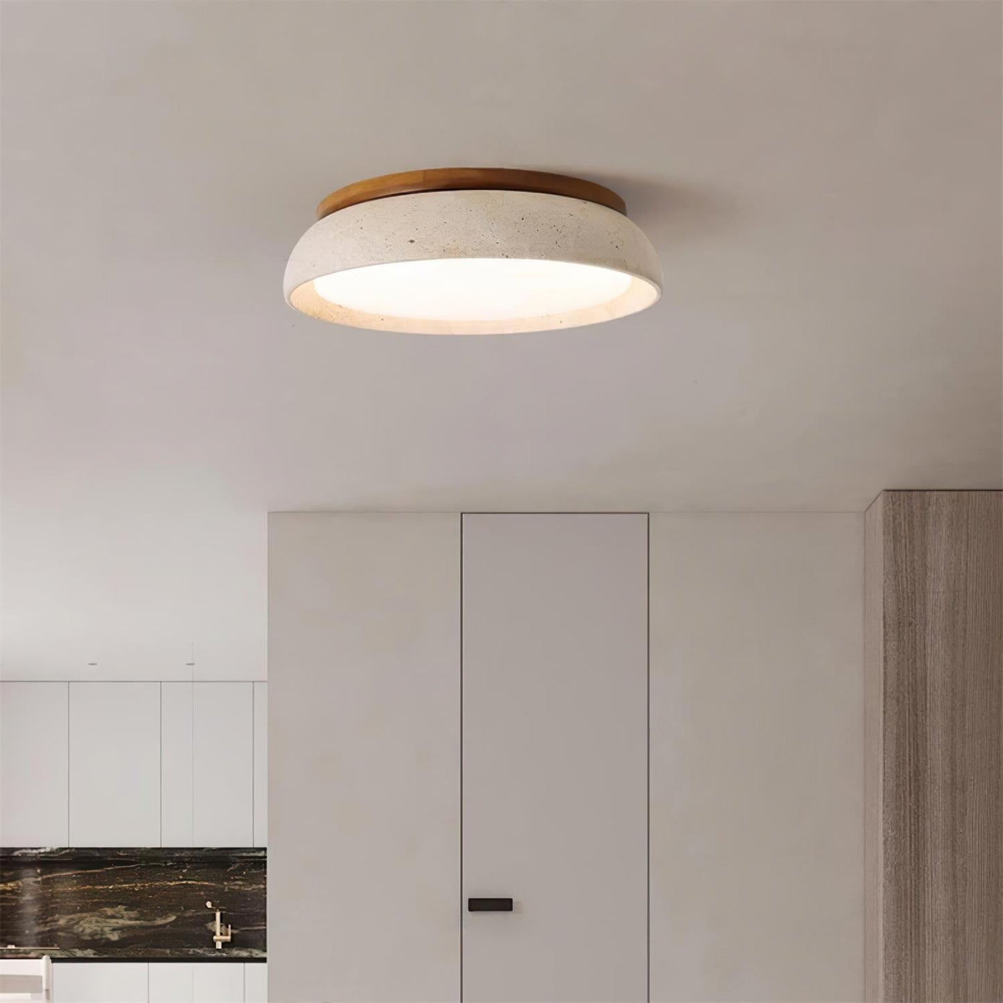 Deckenleuchte | Travertin & LED | Modernes Lichtdesign