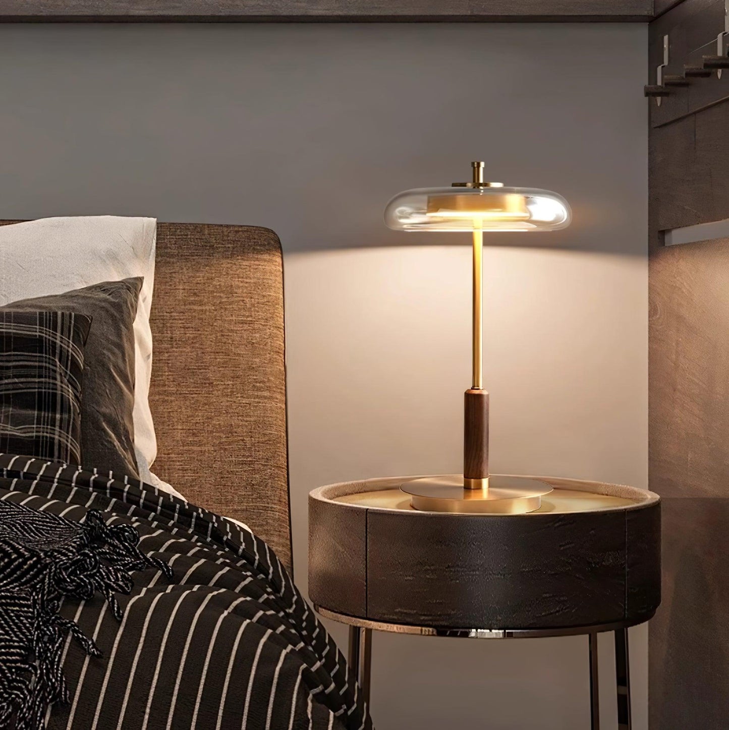 Tischlampe Glas & Metall | Integrierte LED | Warmweiß 3000K | Modernes Design