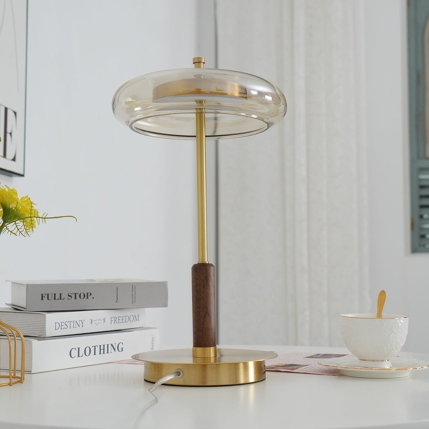 Tischlampe Glas & Metall | Integrierte LED | Warmweiß 3000K | Modernes Design
