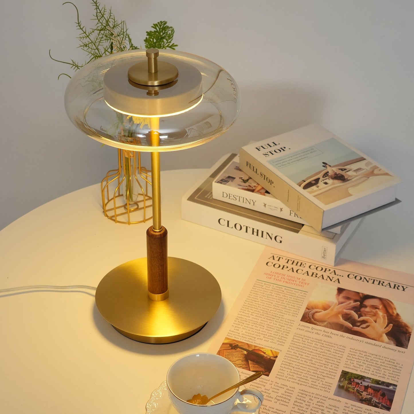 Tischlampe Glas & Metall | Integrierte LED | Warmweiß 3000K | Modernes Design