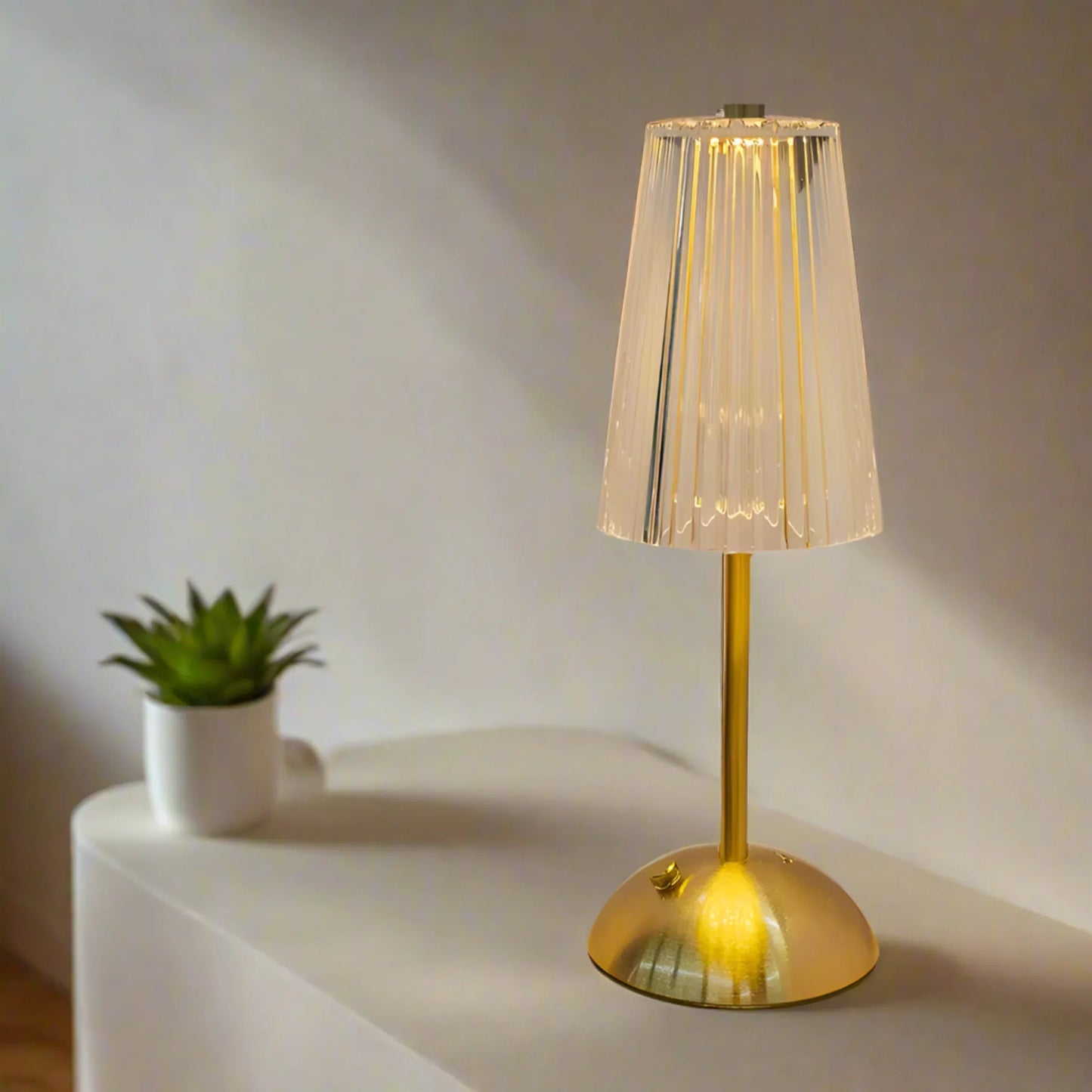 LED-Tischlampe Gold | Wiederaufladbar | Modern | Indoor