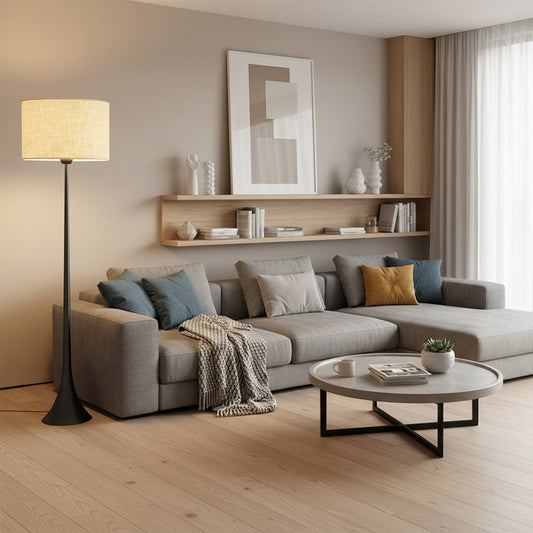Skandinavische Silk-Stehleuchte | Elegante Bodenlampe mit Warmweiß-LED
