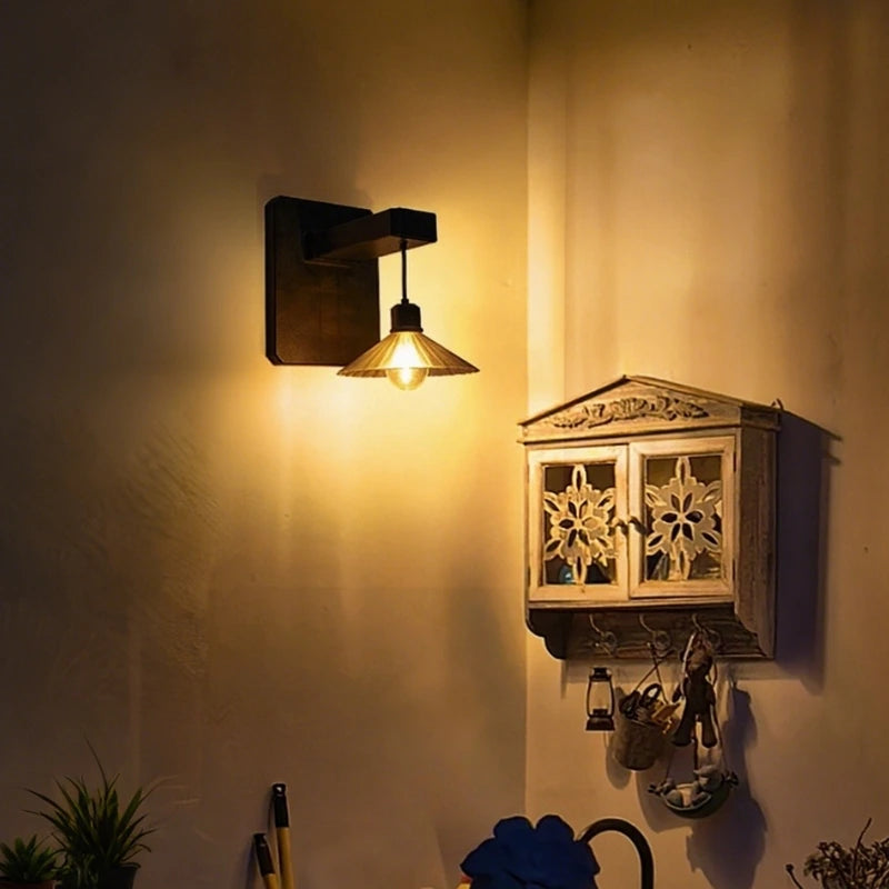 Solar-Wandleuchte Hängeschirm | LED Warmweiß | IP44 | Außen