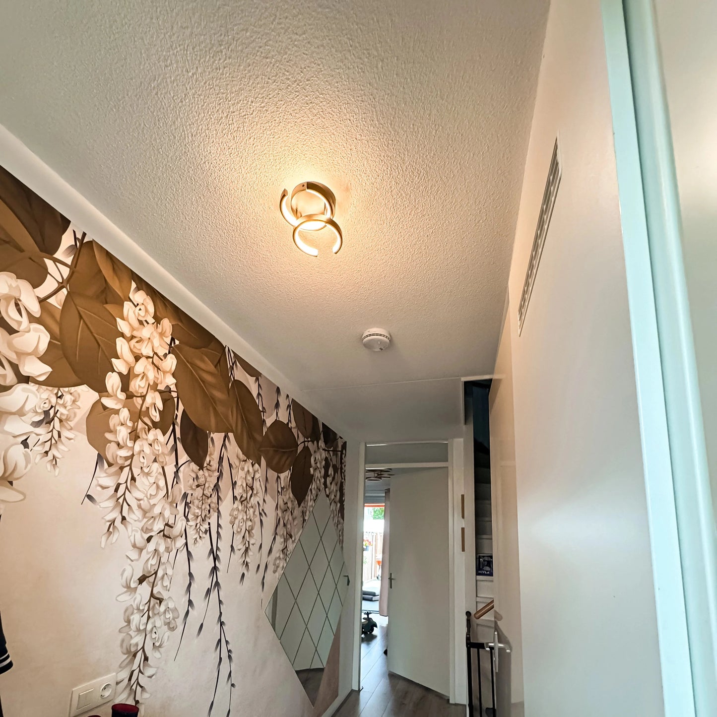 Moderne LED-Deckenleuchte | Schwarz & Gold | Wohnzimmer & Esszimmer