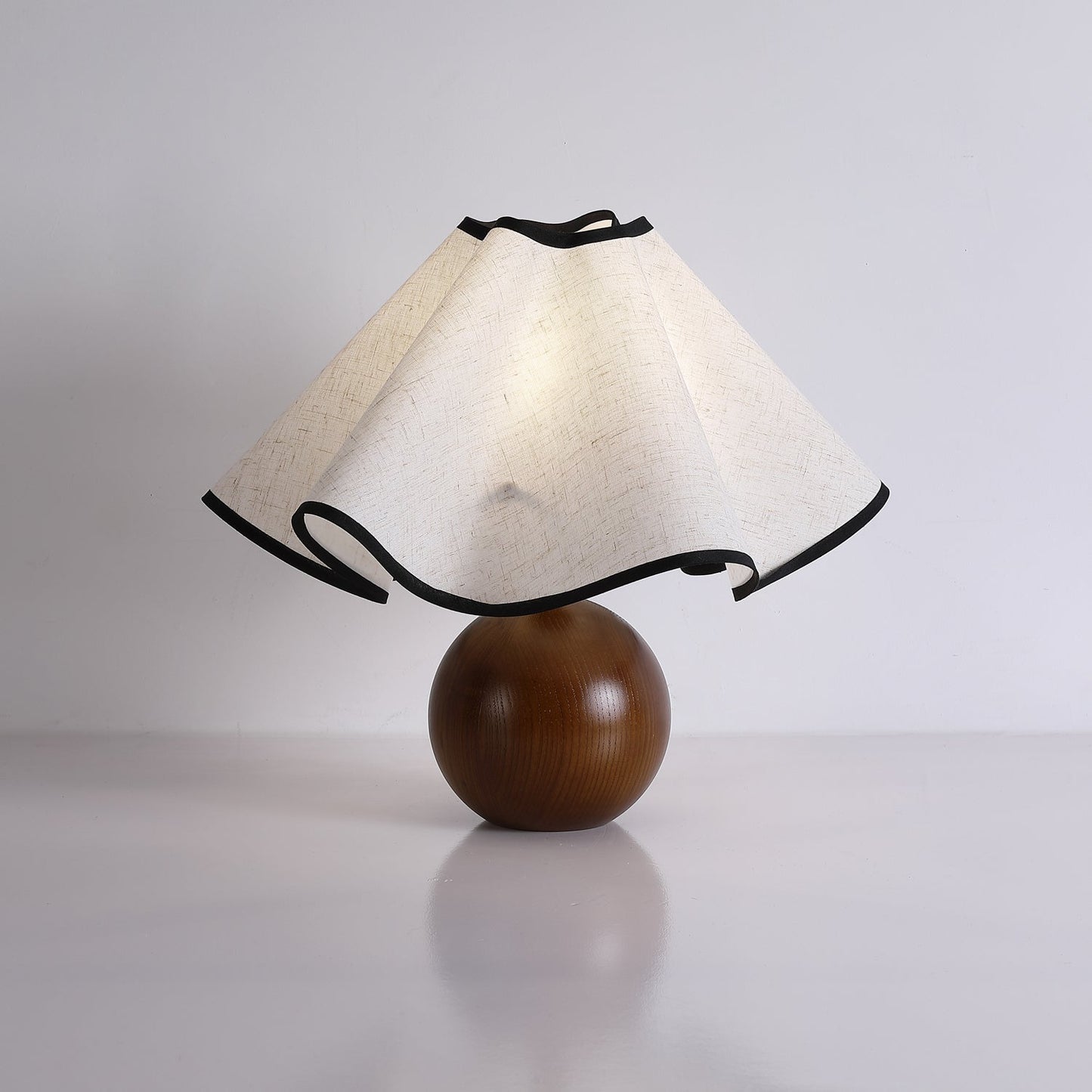 Tischlampe Stoff Wellenform | Holz | E27 | Warmes Licht