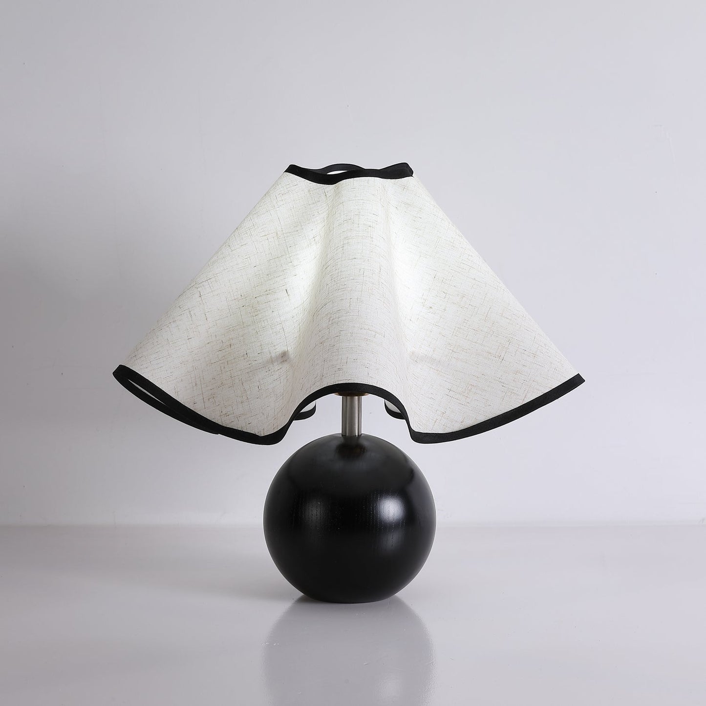 Tischlampe Stoff Wellenform | Holz | E27 | Warmes Licht