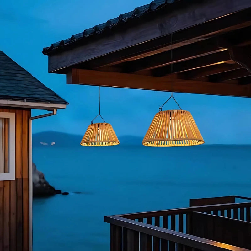 Solar-Hängelaterne Rattanoptik | LED Warmweiß | USB & Solar | IP44