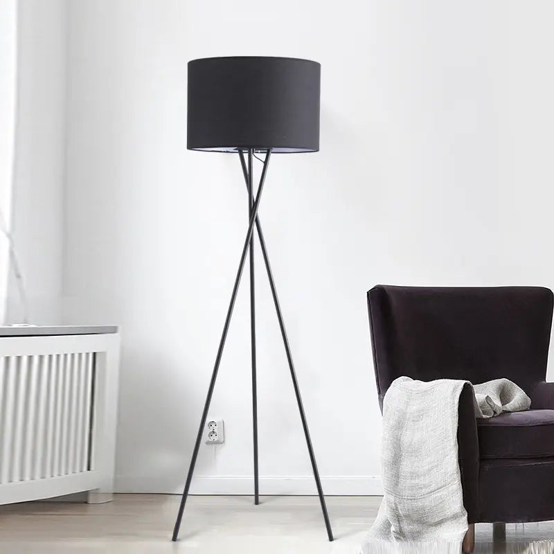 Skandinavische Stehlampe | Mit Fernbedienung | Wohnzimmer & Schlafzimmer