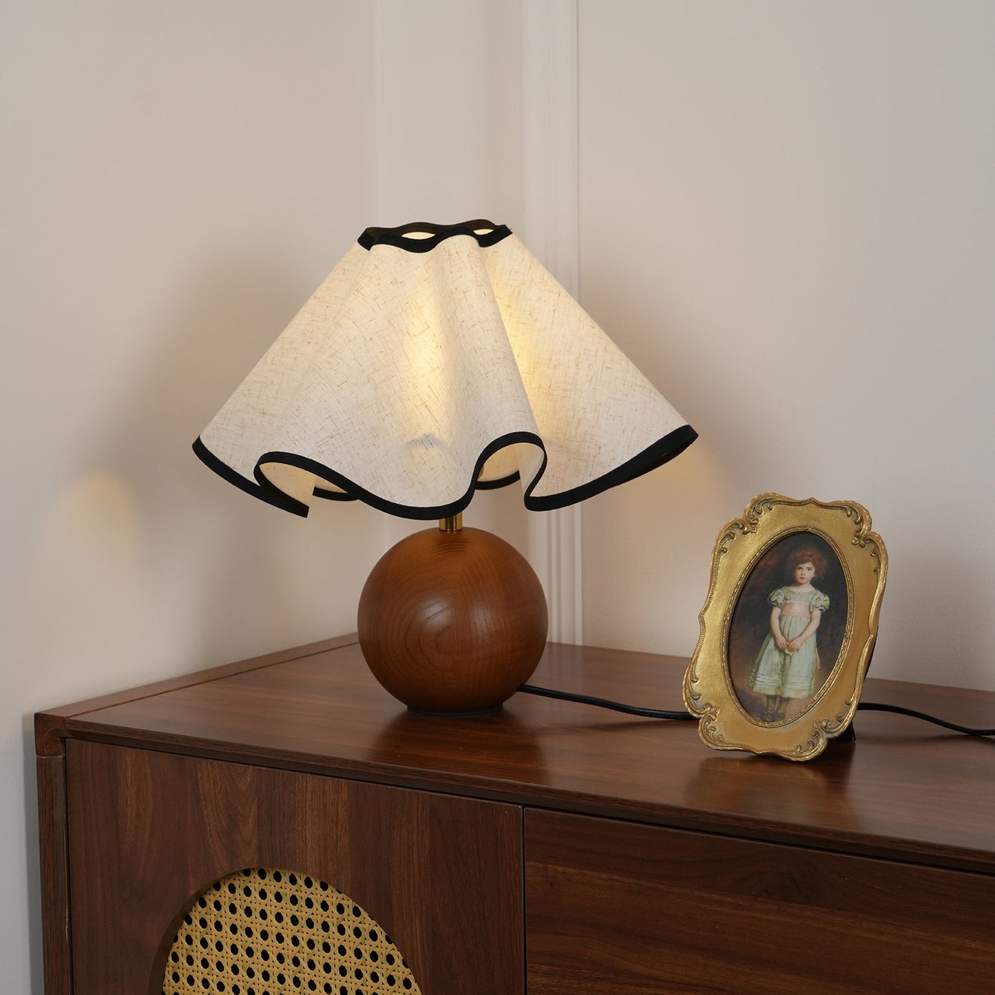 Tischlampe Stoff Wellenform | Holz | E27 | Warmes Licht