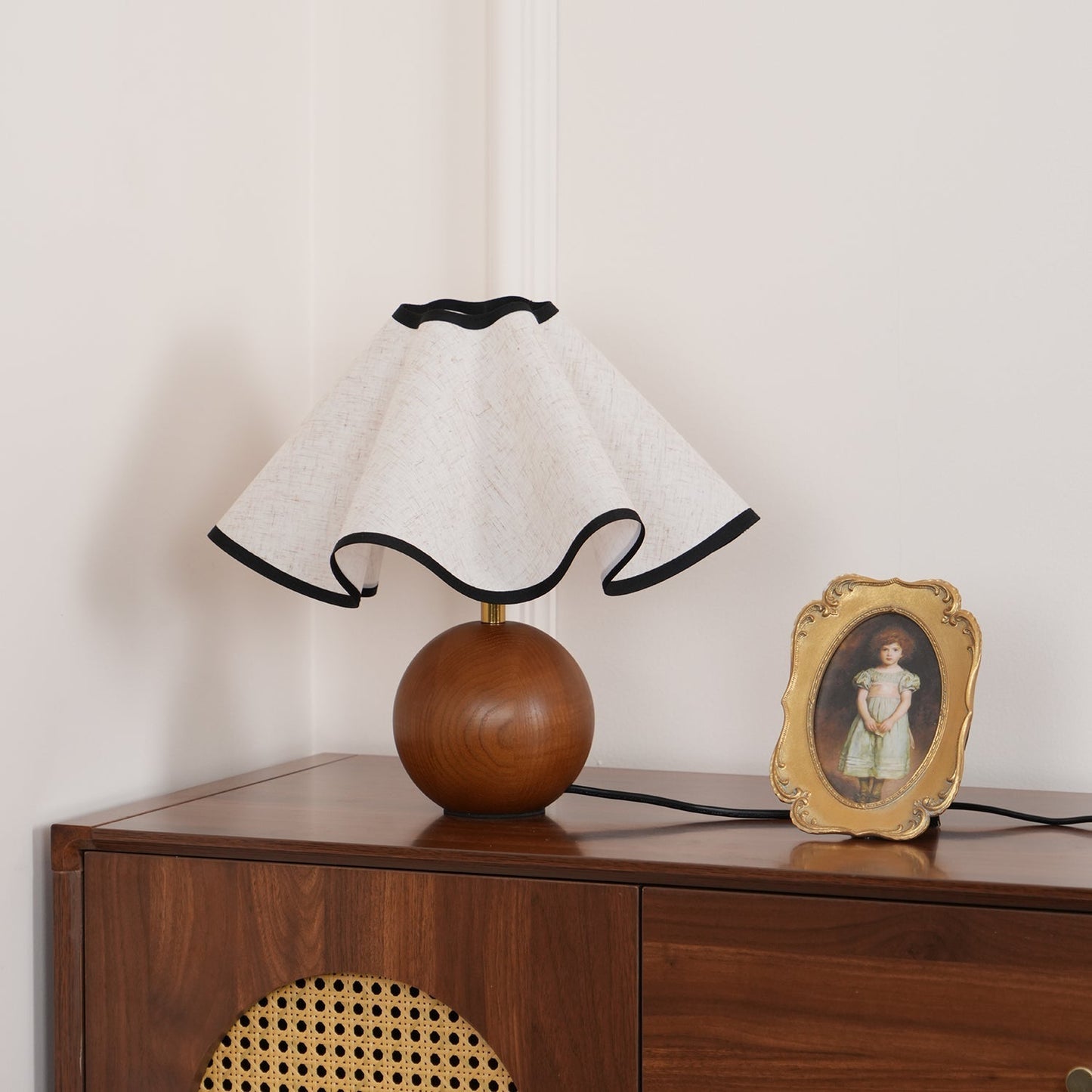 Tischlampe Stoff Wellenform | Holz | E27 | Warmes Licht