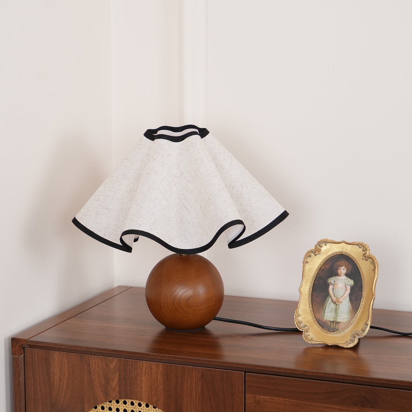 Tischlampe Stoff Wellenform | Holz | E27 | Warmes Licht